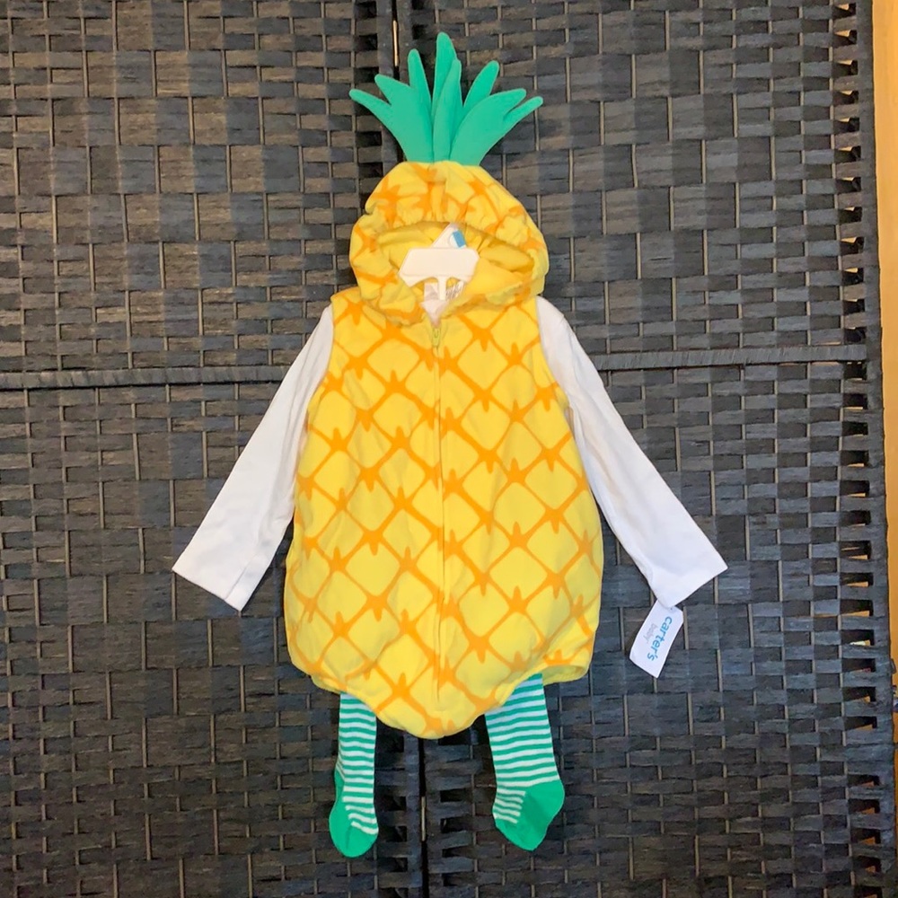 Carter’s new with tags baby 24 months pineapple Halloween costume 3 piece set